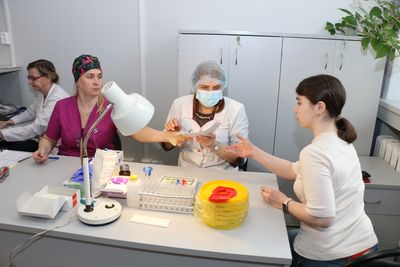 Неделя популяризации донорства крови и костного мозга в СГМУ: первая выездная донорская акция и лекция «Ключ к спасению»