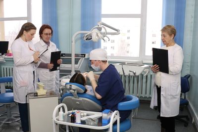 На факультете сестринского образования впервые состоялась профильная олимпиада по стоматологии профилактической