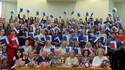Преимущество факультета экономики и управления СГМУ - очно-заочный формат обучения, который позволяет студентам заниматься дистанционно и комфортно совмещать обучение и работу