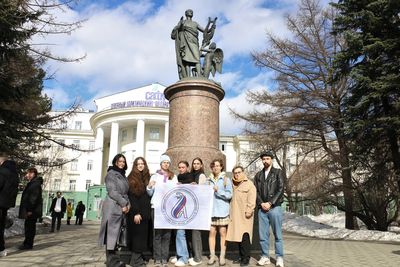 Студенты и сотрудники СГМУ приняли участие в торжественном митинге в память о великом ученом Михаиле Ломоносове
