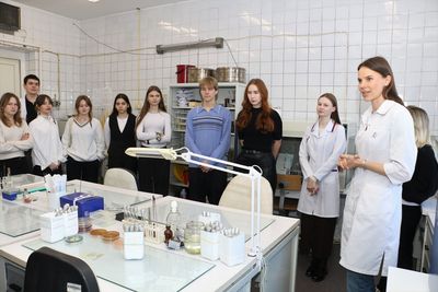Будущее медицины: школьники заглянули в мир науки