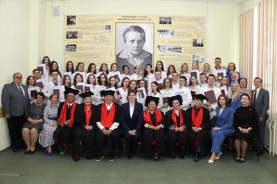 Выпускникам СГМУ 2025 года вручили дипломы