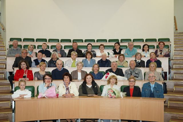 В минувшие выходные в СГМУ встретились выпускники лечебного факультета, окончившие вуз в 1970 и 1975 году, а также выпускники 1985 года стоматологического факультета.