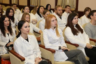 Сегодня студенты и преподаватели СГМУ слушали онлайн-лекцию Министра здравоохранения Российской Федерации М.А.Мурашко, которая была приурочена к Всемирному дню безопасности пациента